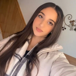 Meet your Posher, Dana